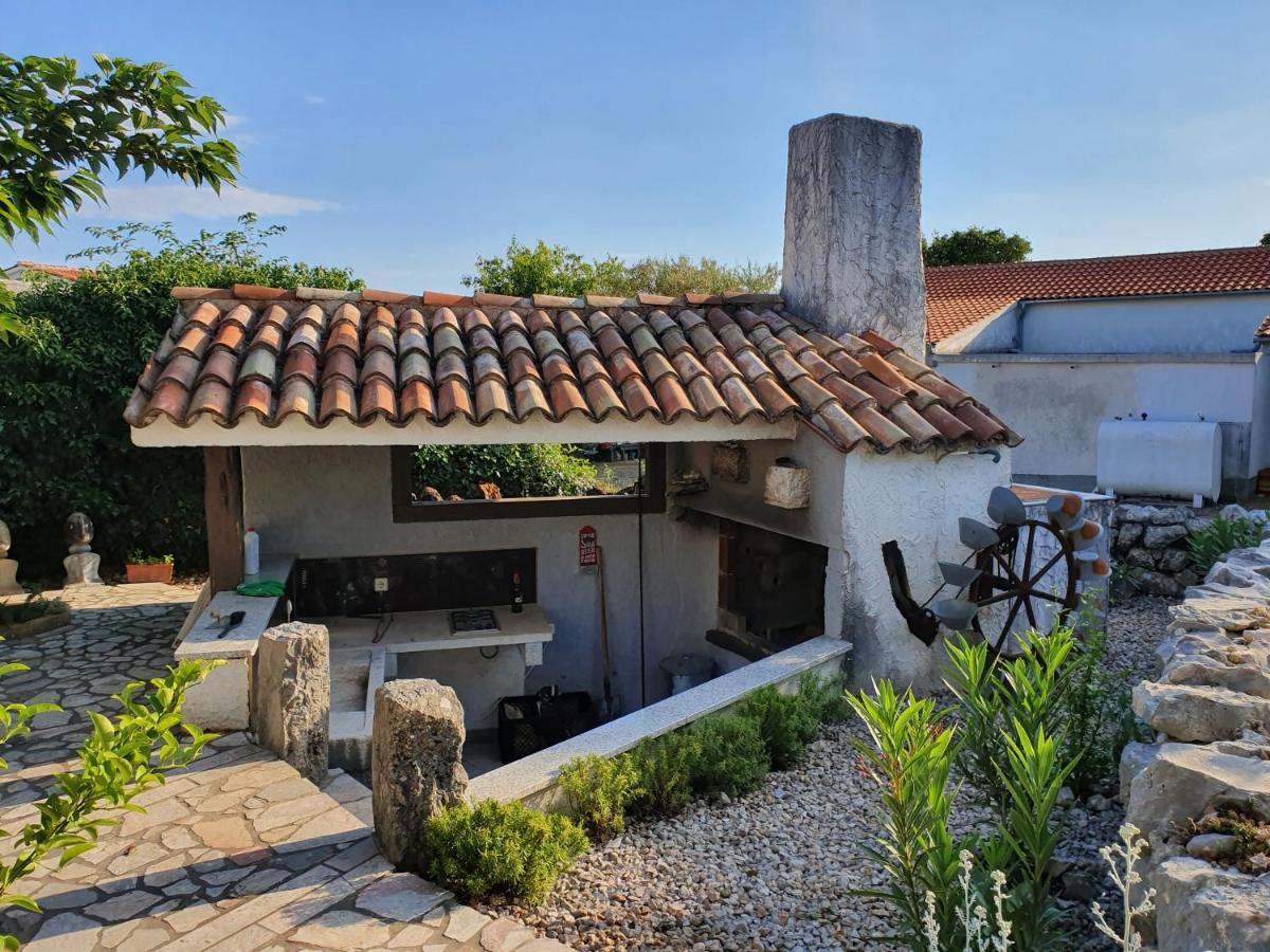 Villa Diny With Pool Pinezići Extérieur photo